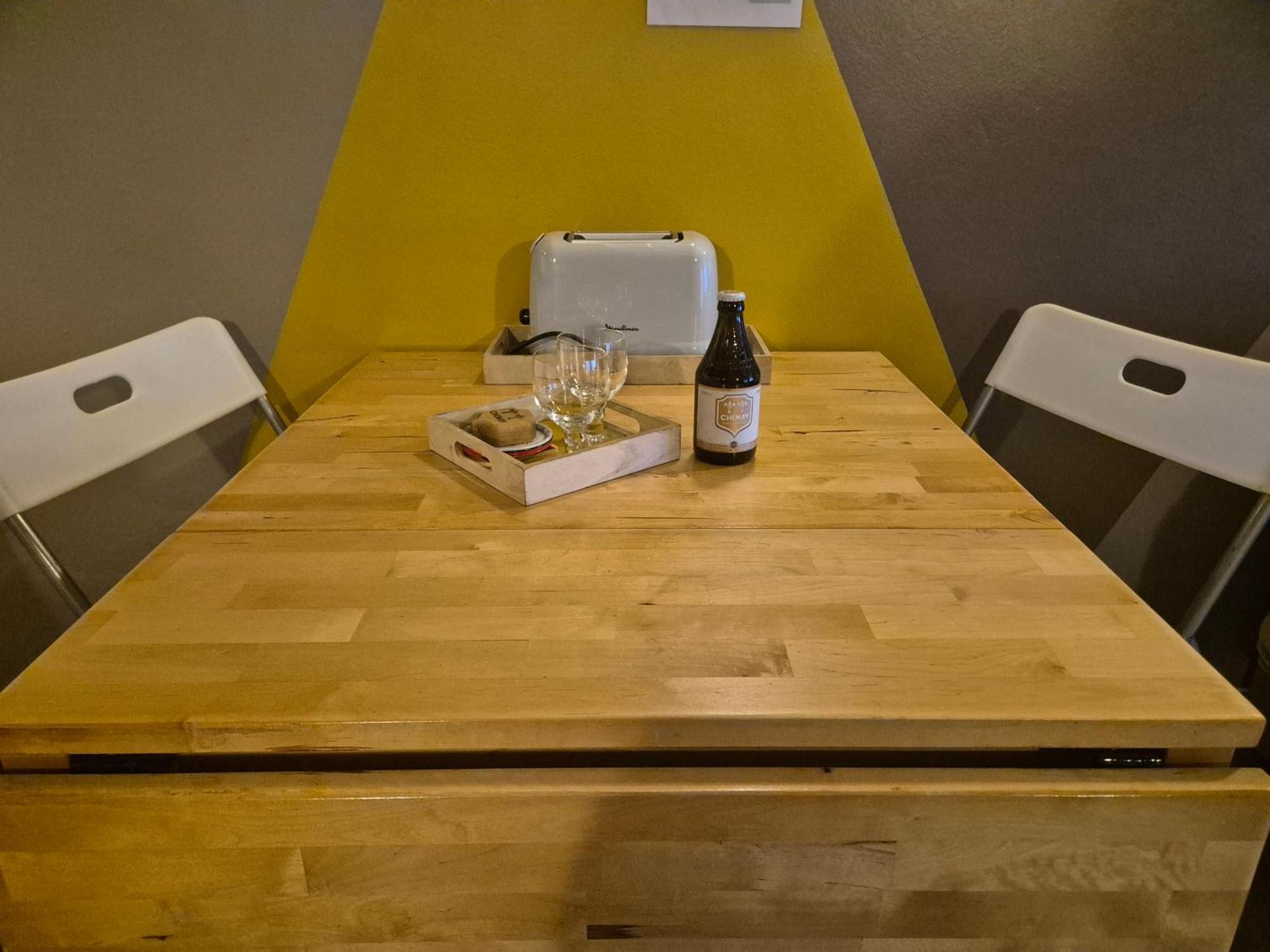 Studio Au Centre De Chimay, Arrivee Autonome 外观 照片
